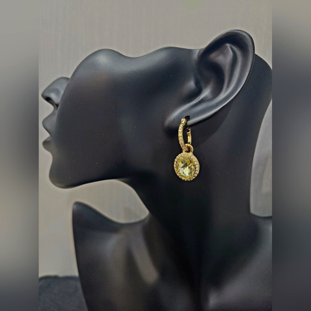 Anne Klein gold earrings. Very pretty and lightweight. Great gift for anyone!